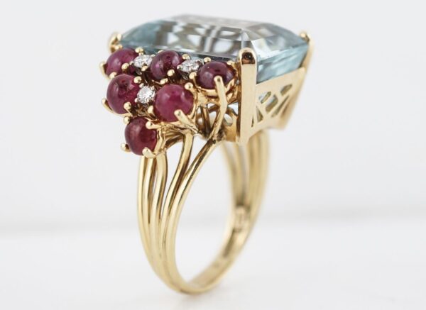 Sanjie Sea Blue Moissanite Ring - Image 5