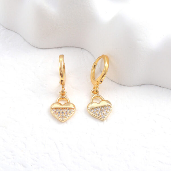 Internet Hot Beautiful Luxury Ear Clip - Image 4