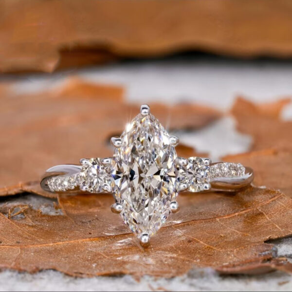 Elegant Large Horse Eye Zircon Ring Fashion Women - Image 2