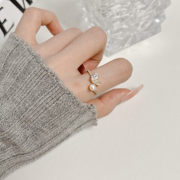Natural Pearl Asymmetric Loving Heart Zircon Open Ring - Image 2