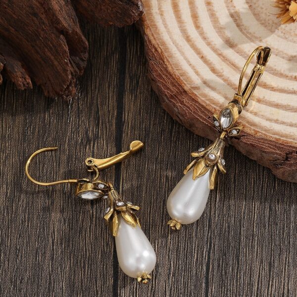 Women's Retro Fashion Creative Women's Earrings - Image 4