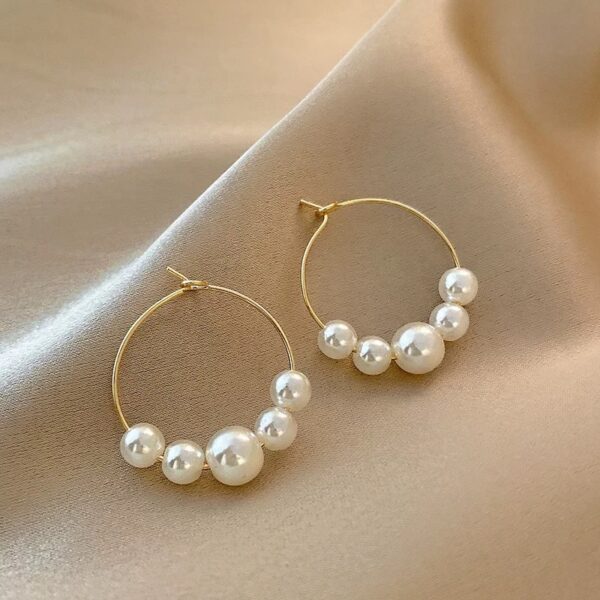 Simple Pearl Grace Internet Celebrity Hoop Earrings - Image 3
