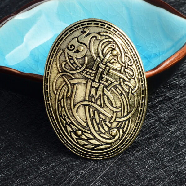 Nordic Vikings Wolf Pattern Herringbone Pattern Brooch - Image 3