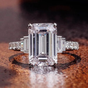 Simple Personality Square Inlaid Zircon Ring Women