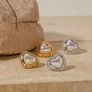 Temperament Entry Lux New 316 Stainless Steel Love Heart Stud Earrings