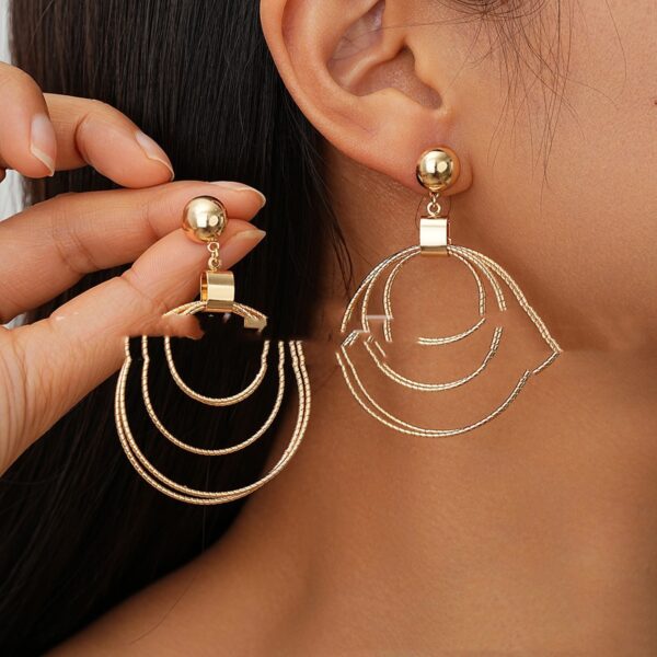 Fashion Simple Geometric Shape Multiple Hollow Concentric Circle Design Special Interest Earrings - Image 5