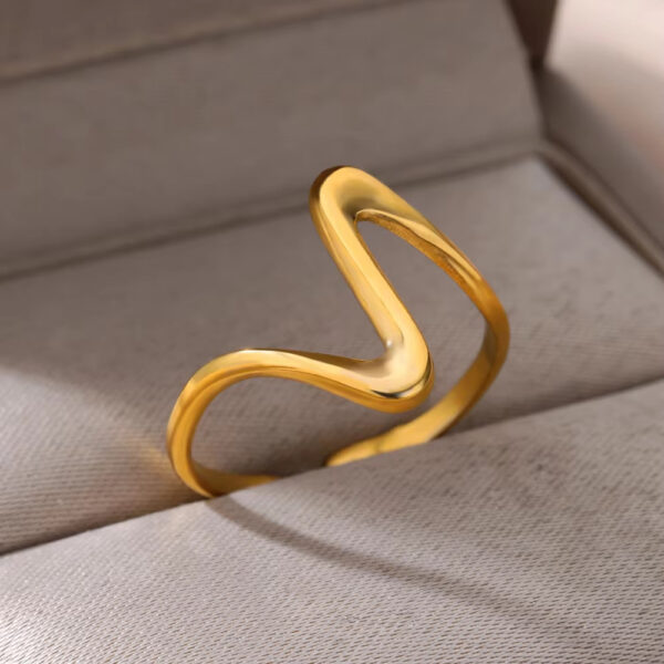 European And American Fashion Exaggerated Irregular Ring - Image 10