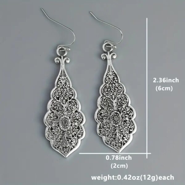 Ice Flowers Embossed Pattern Pendant Classic Matching Earrings - Image 2