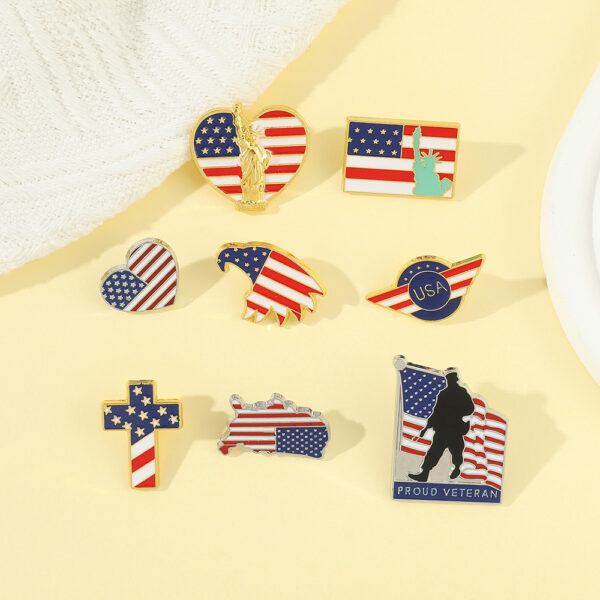 American Flag Series Gold M Badge Independence Day Alloy Brooch - Image 2