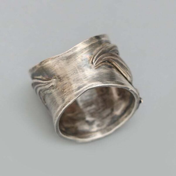 Fashion Goth Lily Flower Ring - Image 4