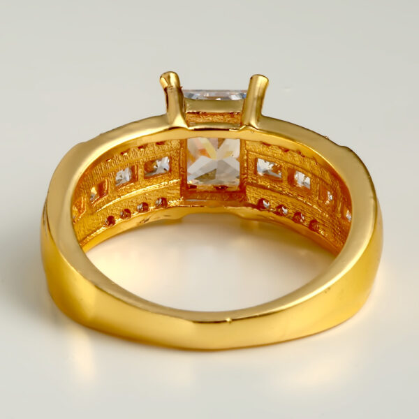 Women's Simple Copper Inlaid Zircon Ring - Image 4