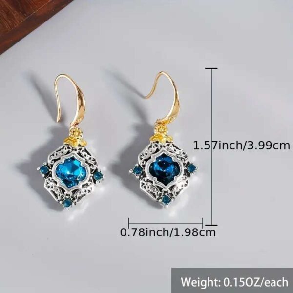Vintage Sapphire Carved Earrings Women's Light Luxury Court Style - Image 3
