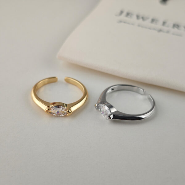 Horse Eye Rhinestone Women's Fashion Simple Index Finger Ring - Image 2