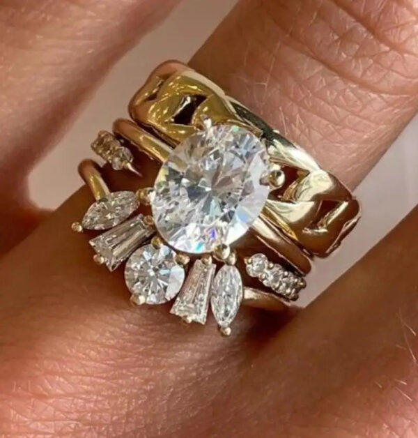 Women's 18K Yellow Gold Plated Inlaid Zircon Irregular Ring - Image 5