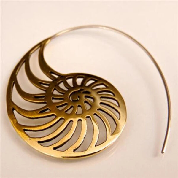 Fashion And Personalized Earrings Fan-shaped Hollow Earrings Metal Alloy Earrings - Image 3