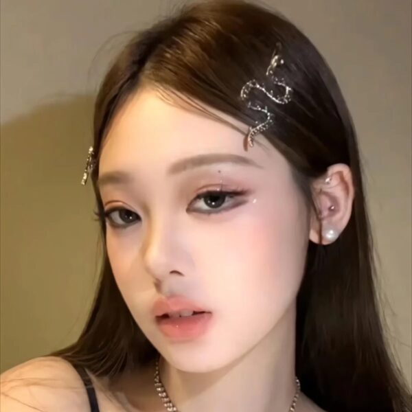 Retro Creative Snake-shaped Dark High-grade Versatile Personalized Cold Style Side Clip Fashion - Image 6