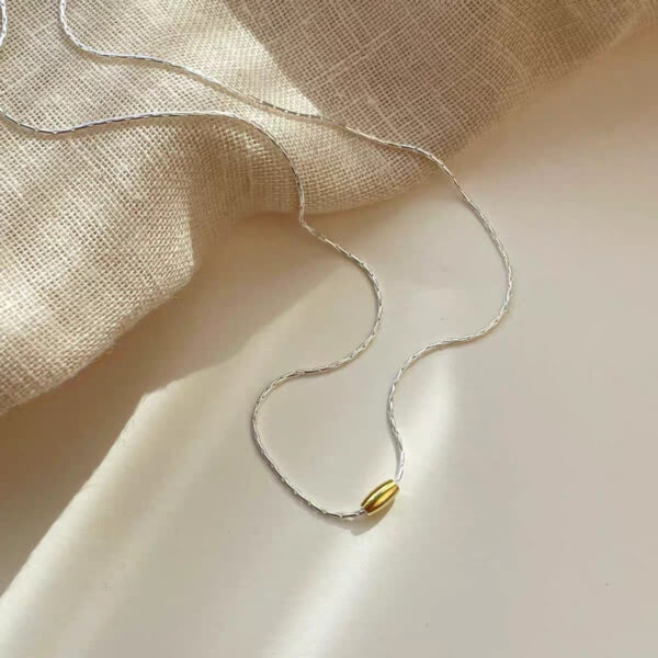 Simple Niche Rice Grain Copper Necklace - Image 3
