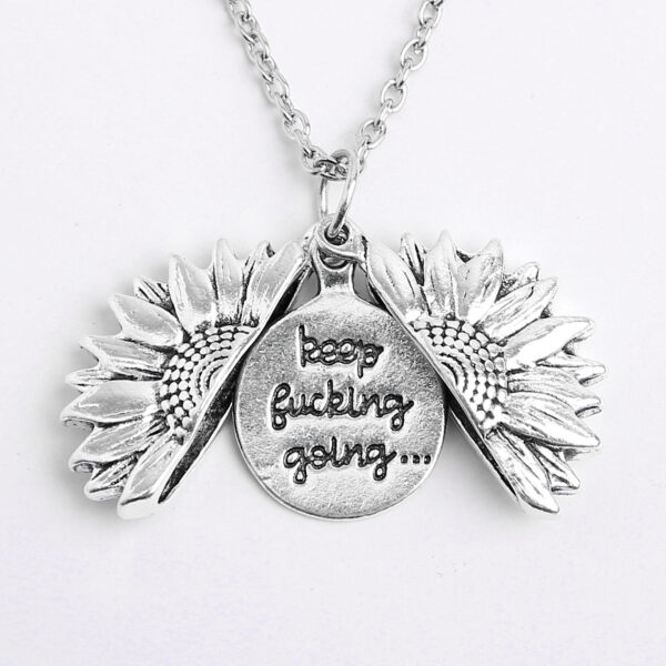 European And American Ornament Alloy Flower Necklace - Image 5