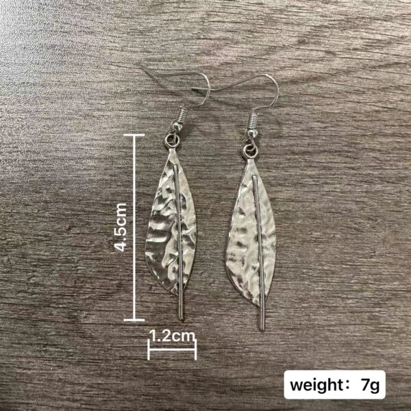 European And American Ornament Leaf Pendant Earrings - Image 3